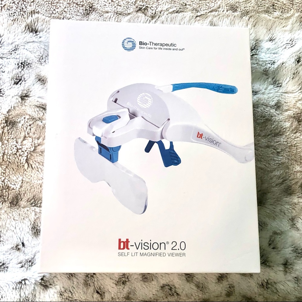 Bio-Therapeutic bt-vision 2.0 Self Lit Magnified Viewer